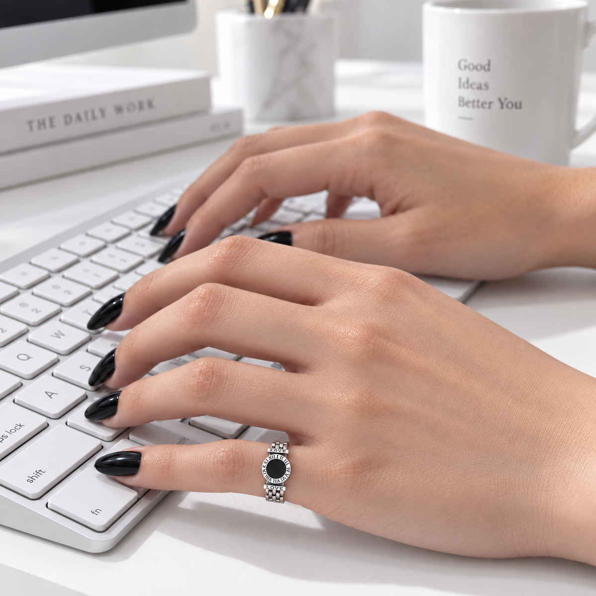 AARVO Classic Rhinstone Ring - RNG1014