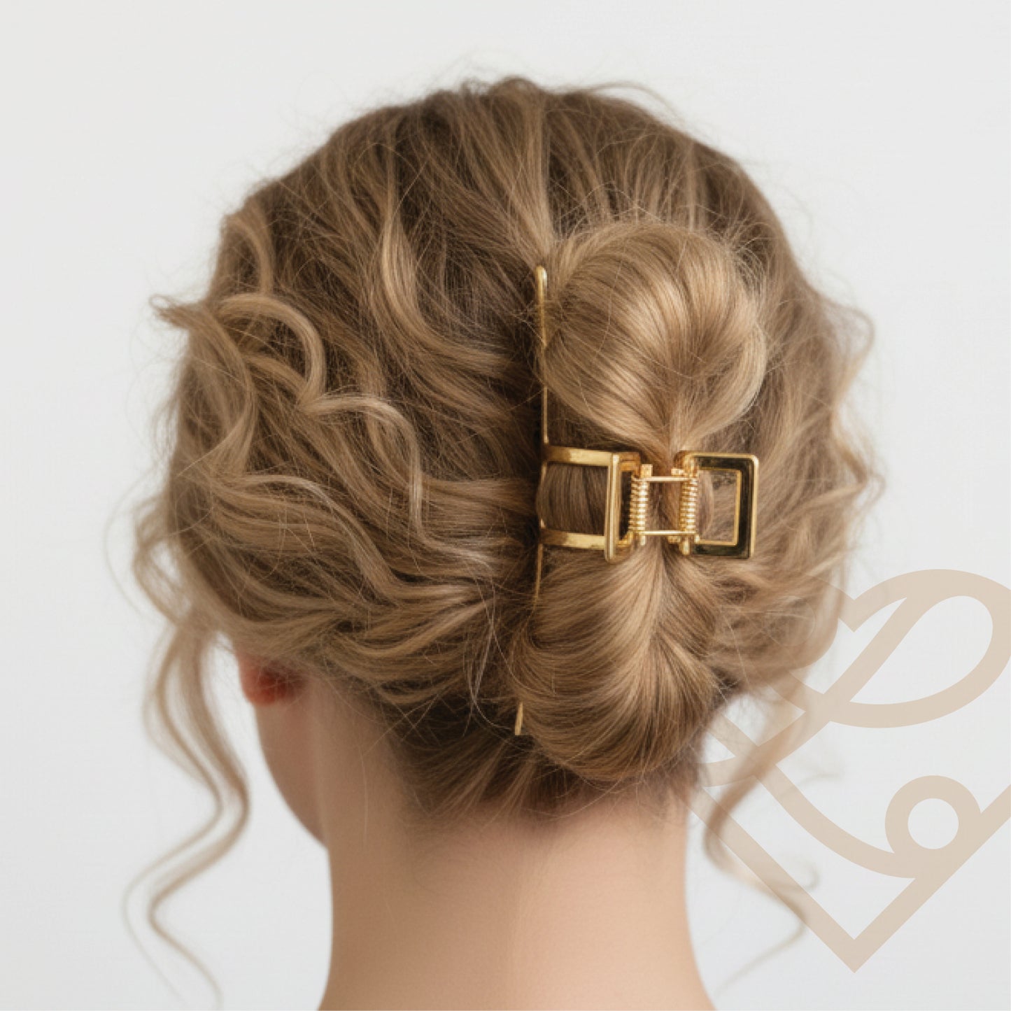 The Midas Touch - Gilded Metal Claw Clip for Luxurious - All-Day Hold - HAR1001