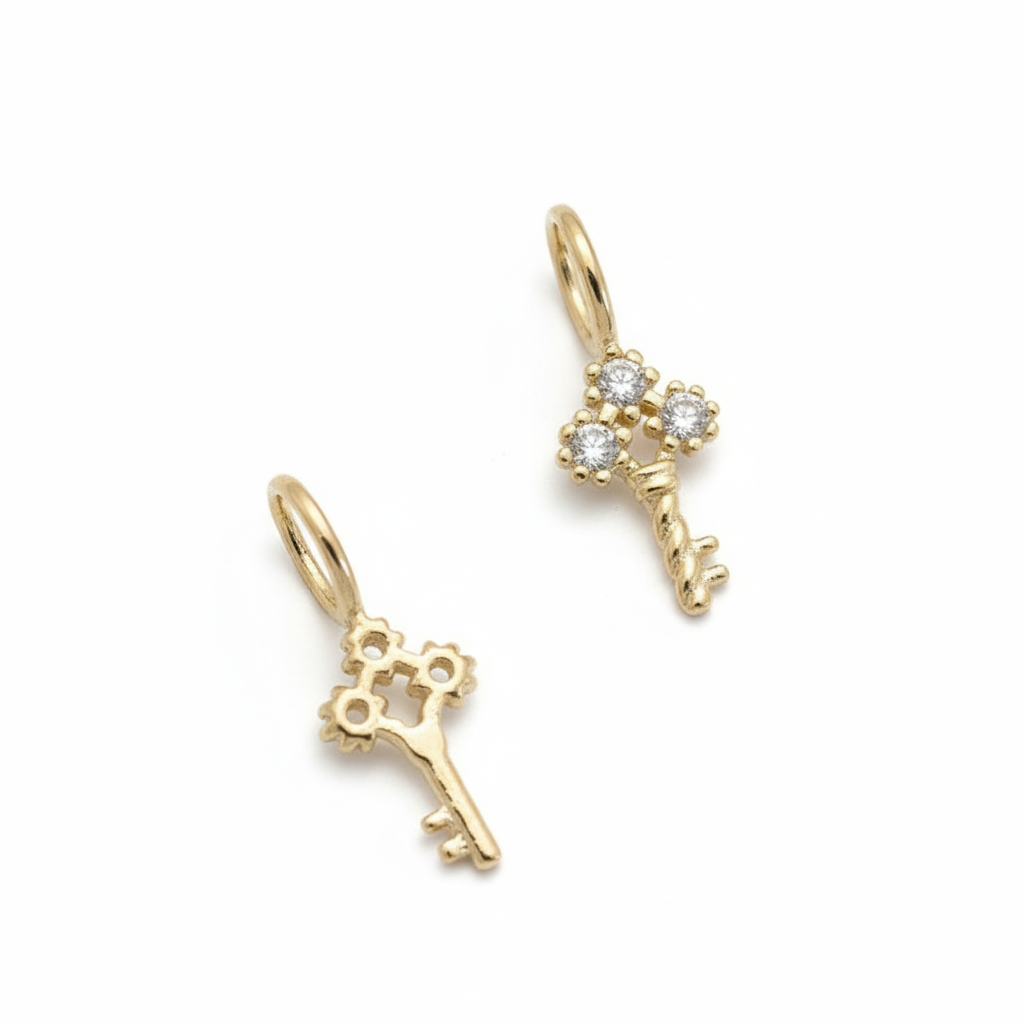 AARVO Glimmering Key of Grace Necklace - NKL1008