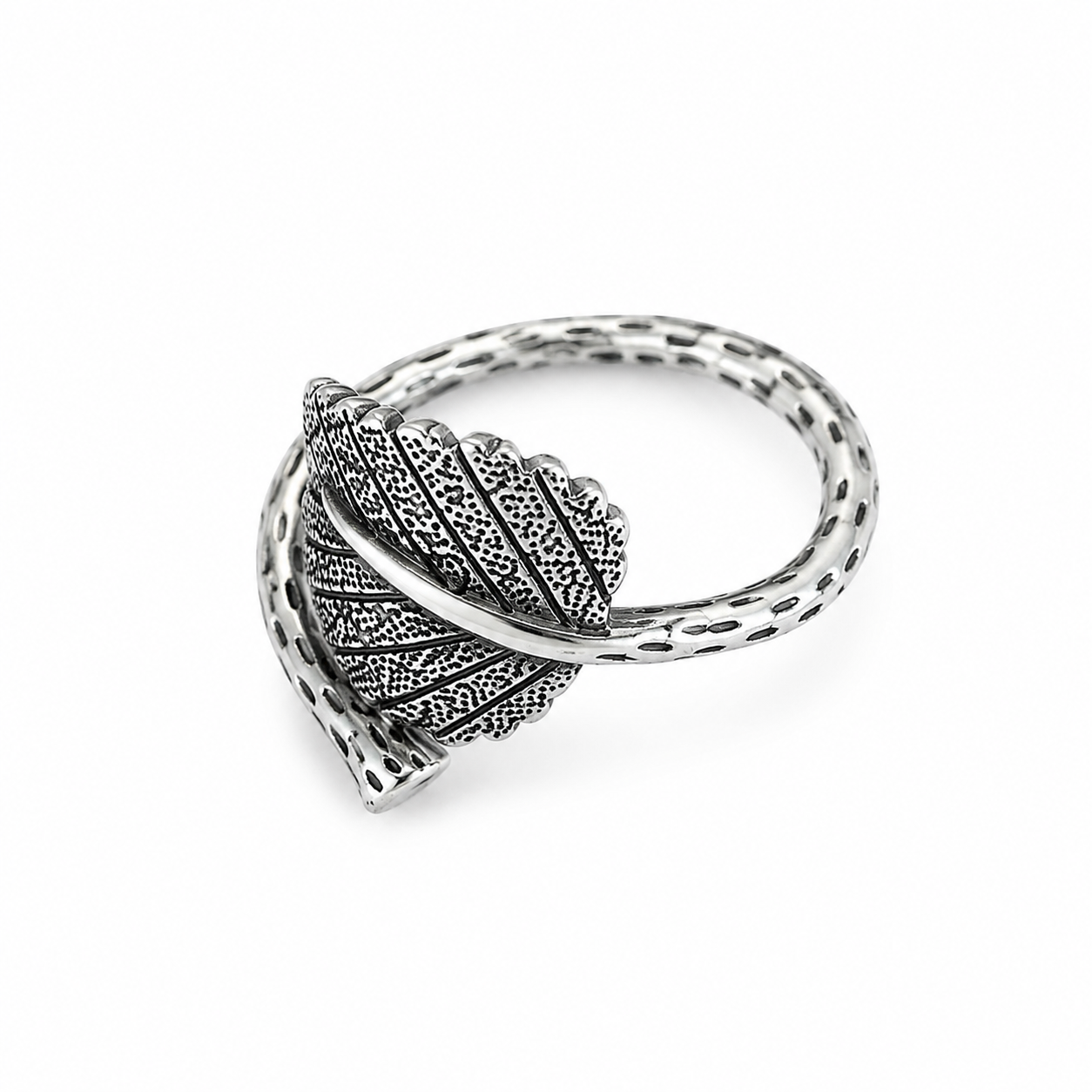 AARVO Stylish Silver Leaf Ring - RNG1007