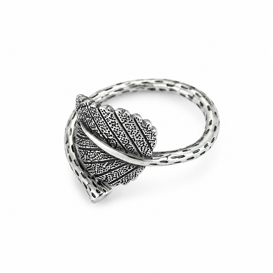 AARVO Stylish Silver Leaf Ring - RNG1007